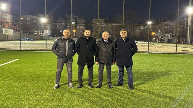 Başkan Sungur, Hasan Polat Tesisleri’nin zemin yenileme çalışmalarını inceledi.