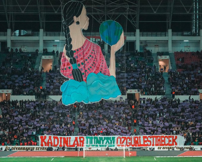 Amed SF Taraftarlarından Güçlü Mesaj: Kadınlar Dünyayı Özgürleştirecek