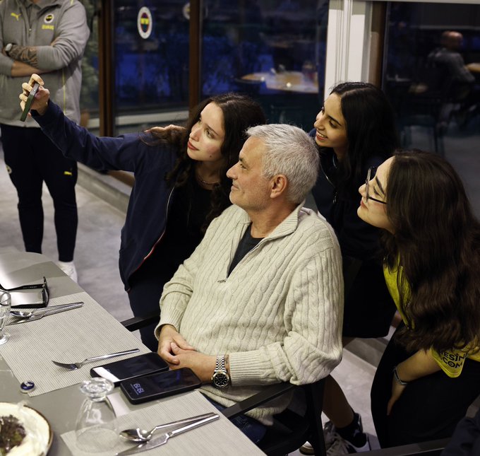Sizi burada ağırlamaktan dolayı her zaman mutluyuz