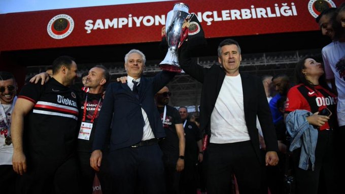 Gençlerbirliği Süper Lig’e Geri Döndü: Şampiyonluk Kupasını Eryaman’da Kaldırdı!