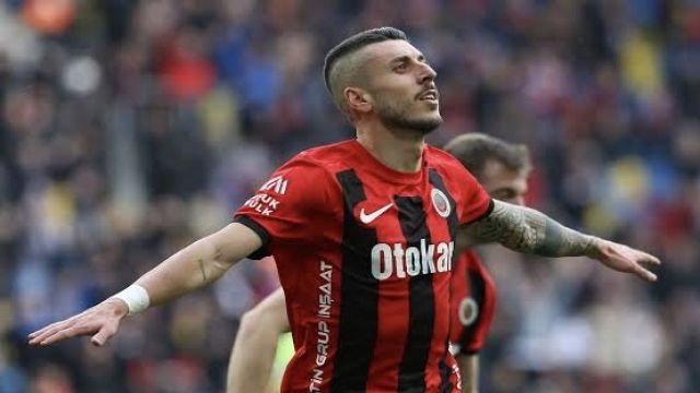 Bursaspor'da Gözler Metehan Mimaroğlu'nda!