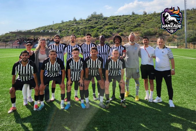 Türkiye’nin İlk Kadın Yöneticili Futbol Takımı Hanzade SK, İzmir 2. Amatör Lig’de Şampiyon Oldu!