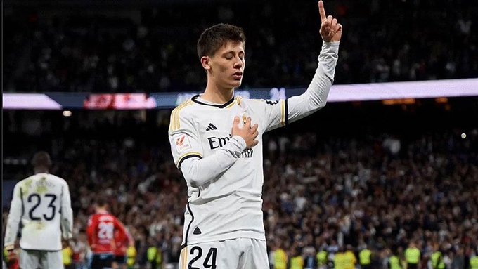 FIFA Kulüpler Dünya Kupası'nda Haftanın Takımına Seçildi!