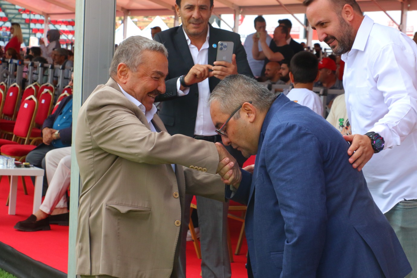 Mesut Özarslan: 
