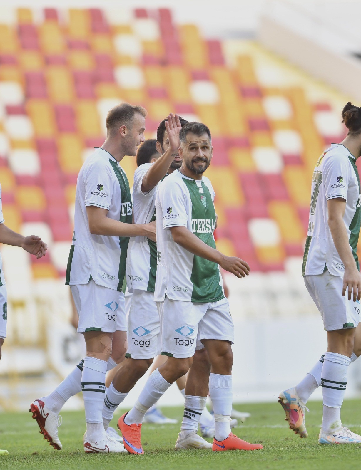 Bursaspor sezona tarihi galibiyetle başladı: 8-0
