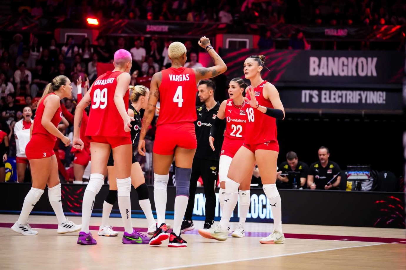 A Milli Kadın Voleybol Takımı, dünya ikincisi oldu