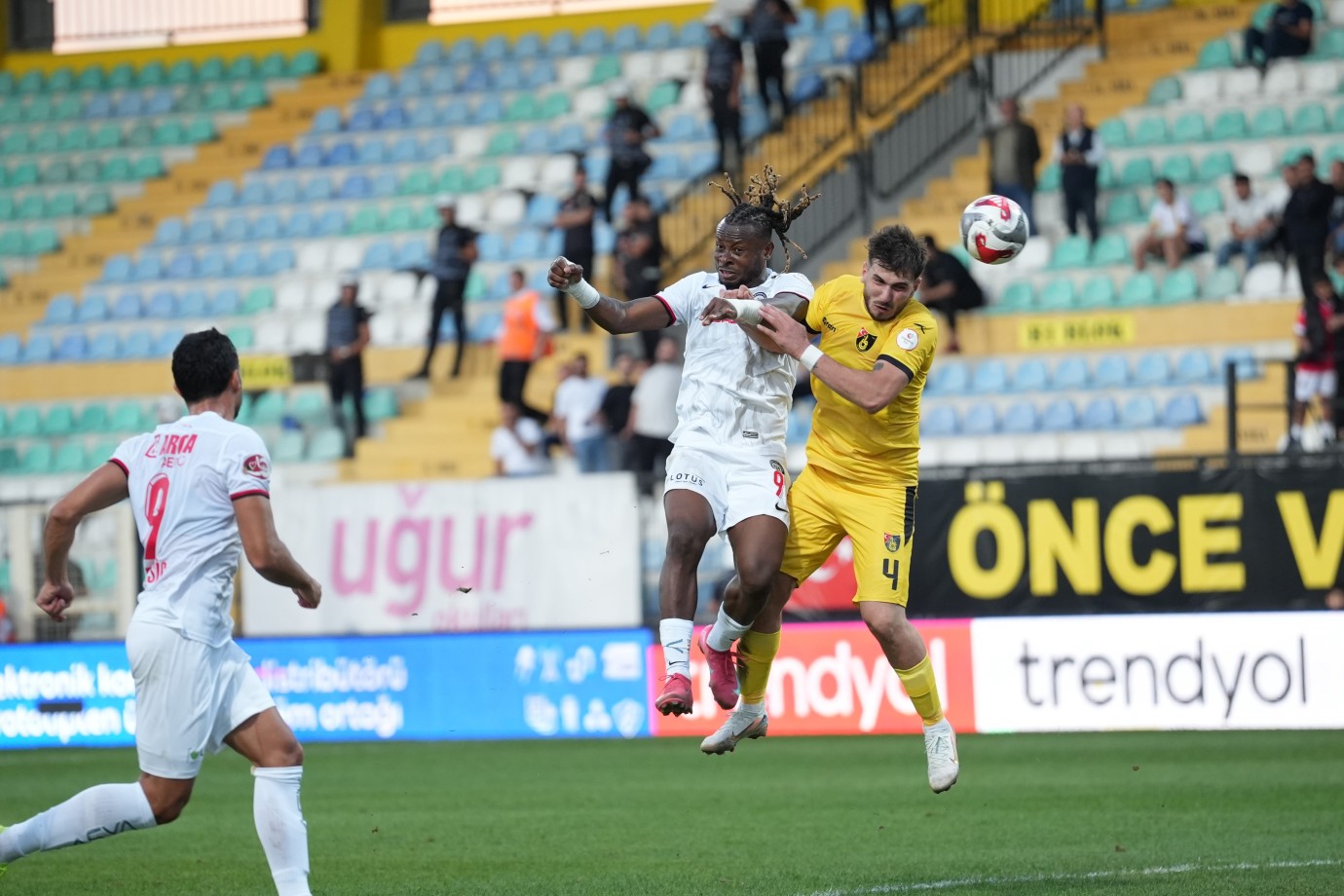 İstanbulspor: 3 - Çorum FK: 1