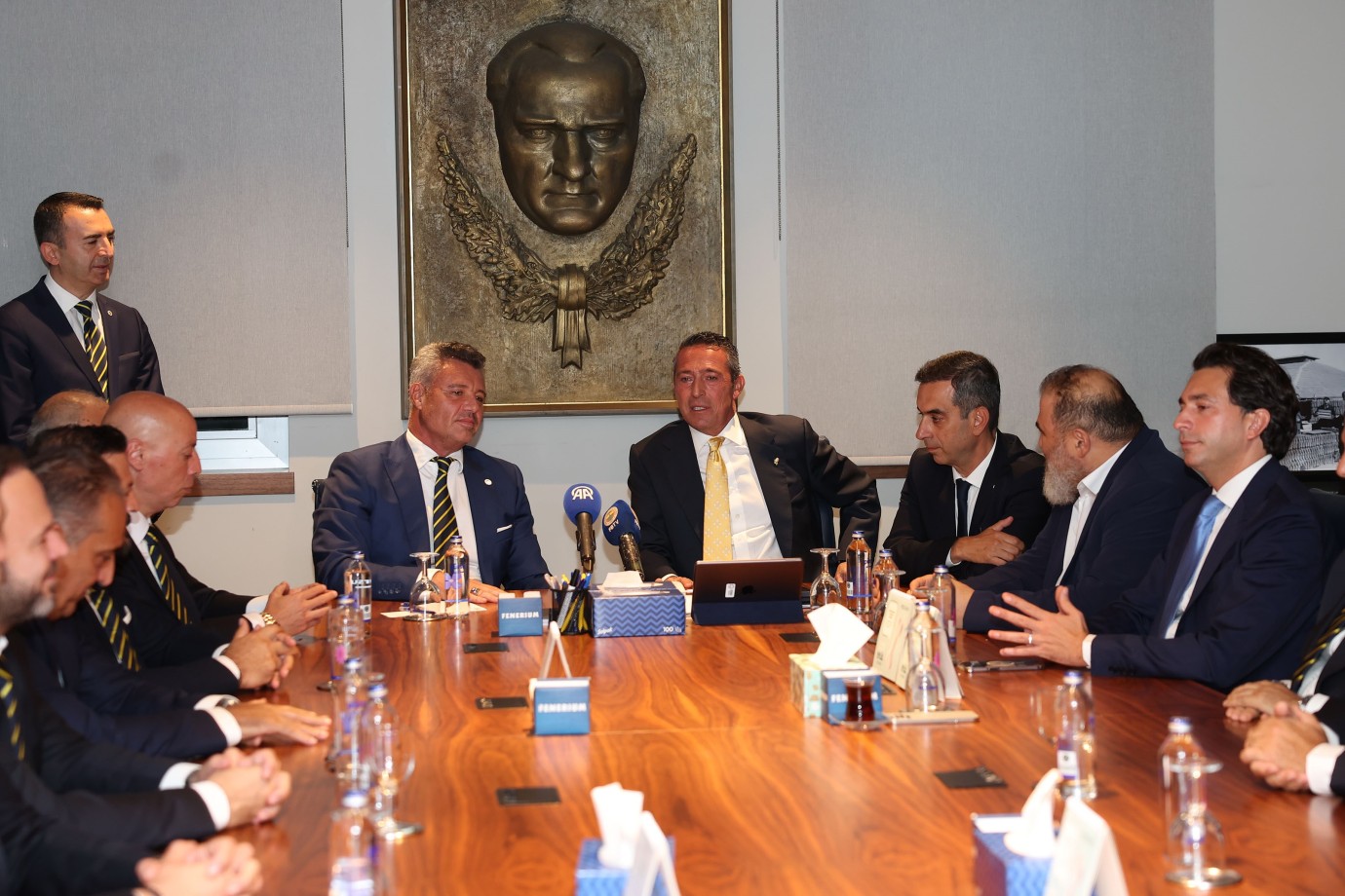 Sadettin Saran ve yönetim kurulu üyeleri mazbatasını aldı