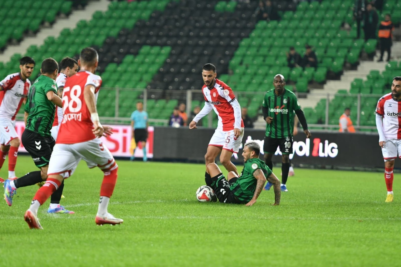 Sakaryaspor 7 yabancıyla oynadı, hükmen mağlubiyet gündemde