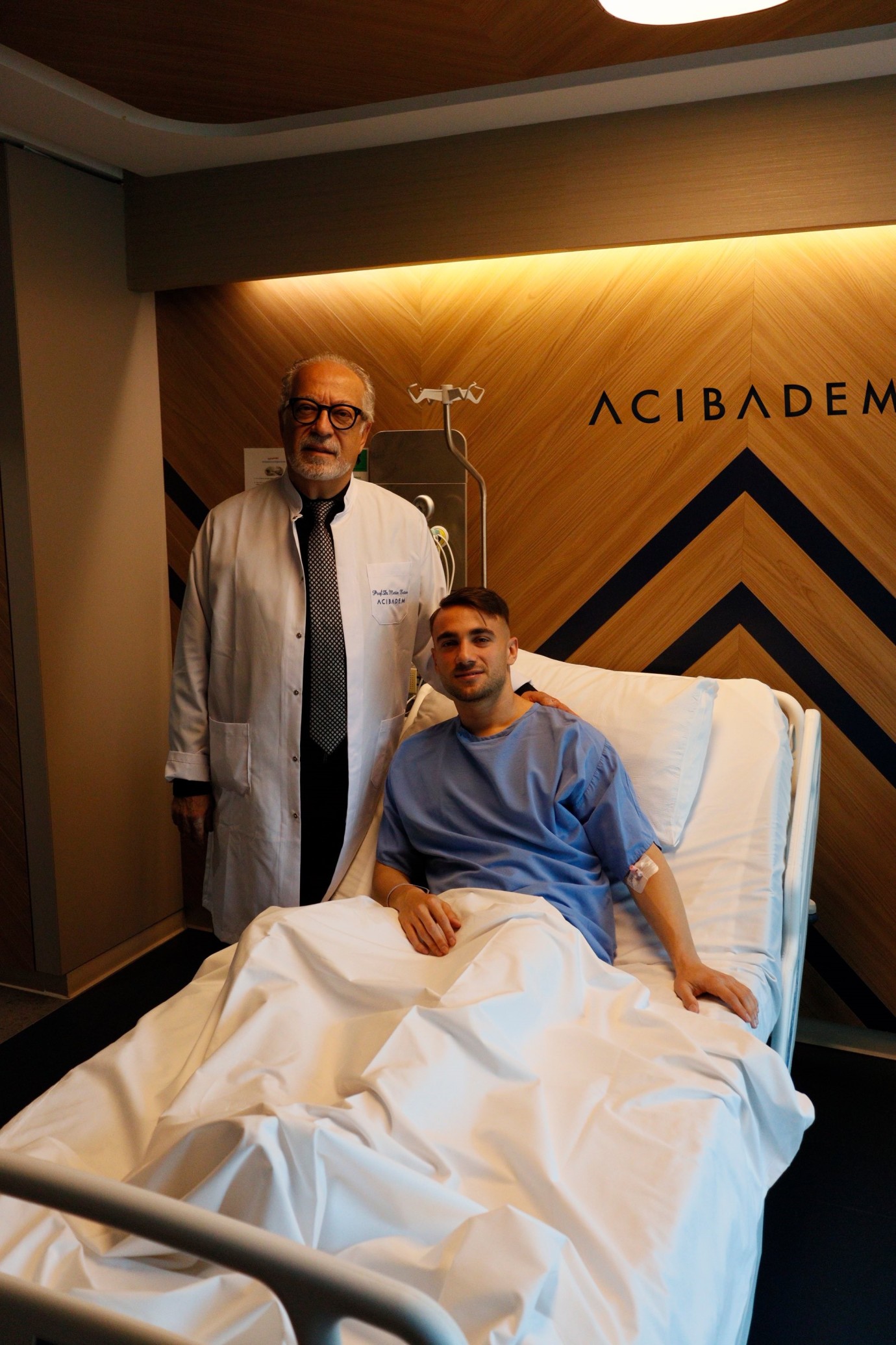 Galatasaray'da Yunus Akgün ameliyat oldu