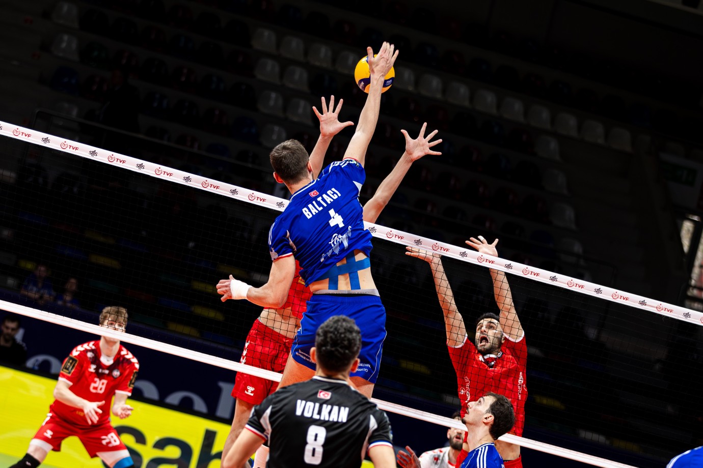 Efeler Ligi: Halkbank: 2 - Gaziantep Gençlik Spor: 3