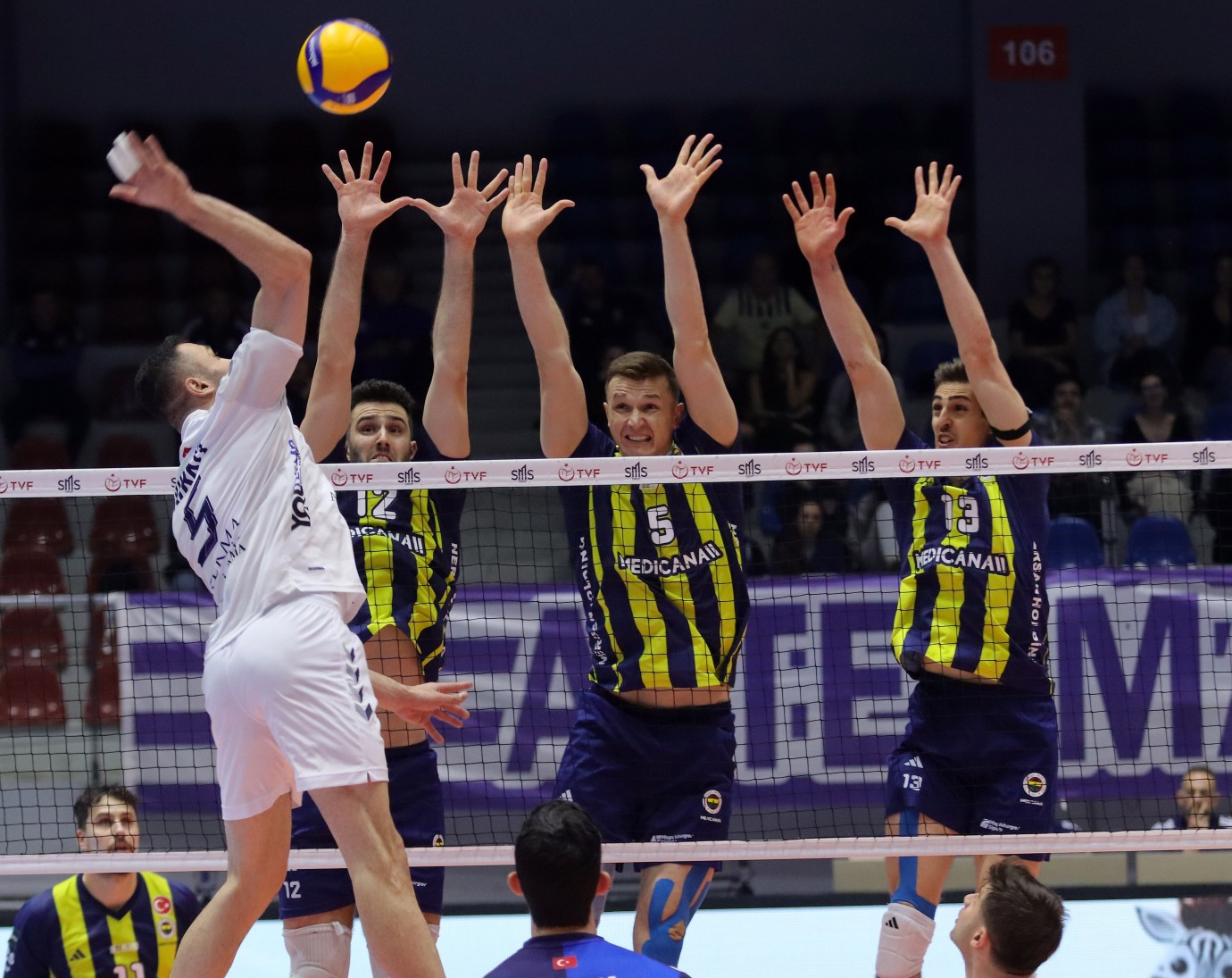 Efeler Ligi: Altekma: 1 - Fenerbahçe: 3
