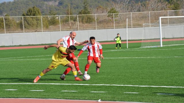 Kahramankazan Belediyespor’dan Eskişehir’de Gol Şov: 4-0 ve Liderlik