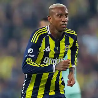 Fenerbahçe'de Talisca, sakatlandı