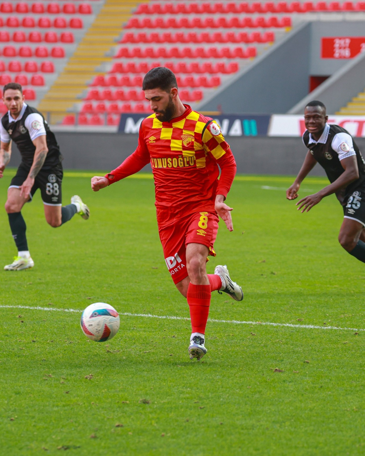 Göztepe'de Ahmed Ildız, Çorum FK'ya transfer oldu