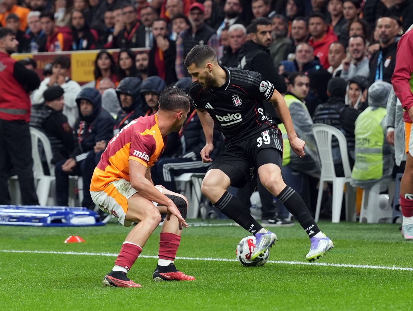 Beşiktaş, David Jurasek ile yollarını ayırdı