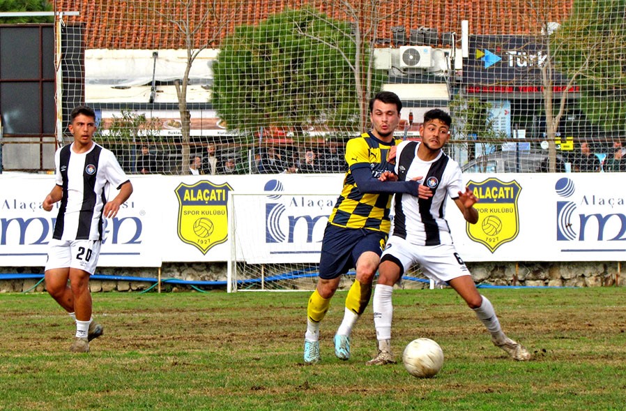 Süper Amatör’de Yerel Derbi Berabere Bitti: Alaçatıspor - Çeşme Belediyespor 2-2