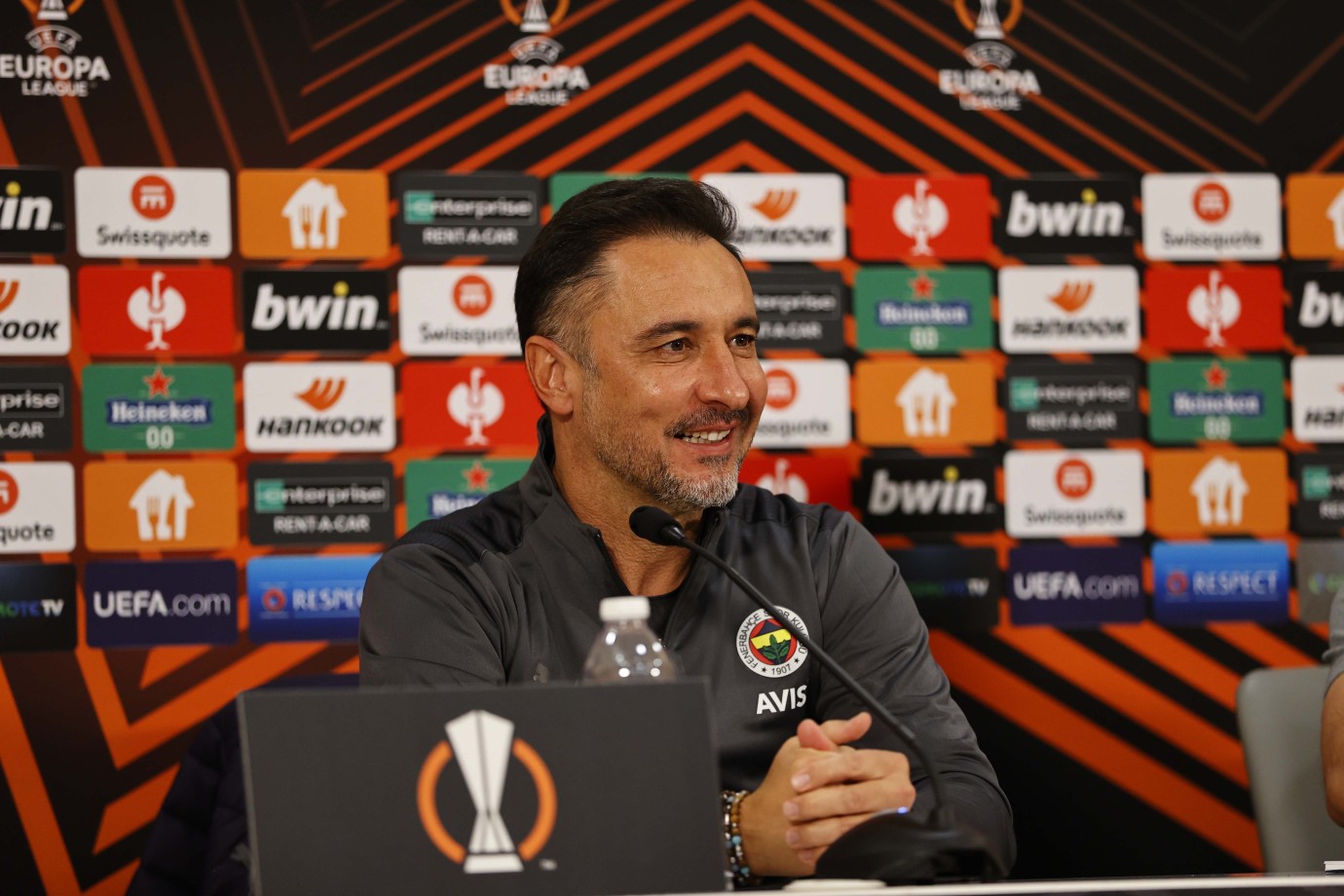 Nottingham Forest'in yeni teknik direktörü Vitor Pereira oldu