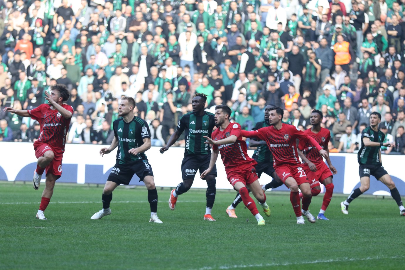 Kocaelispor: 3 - Gaziantep FK: 0
