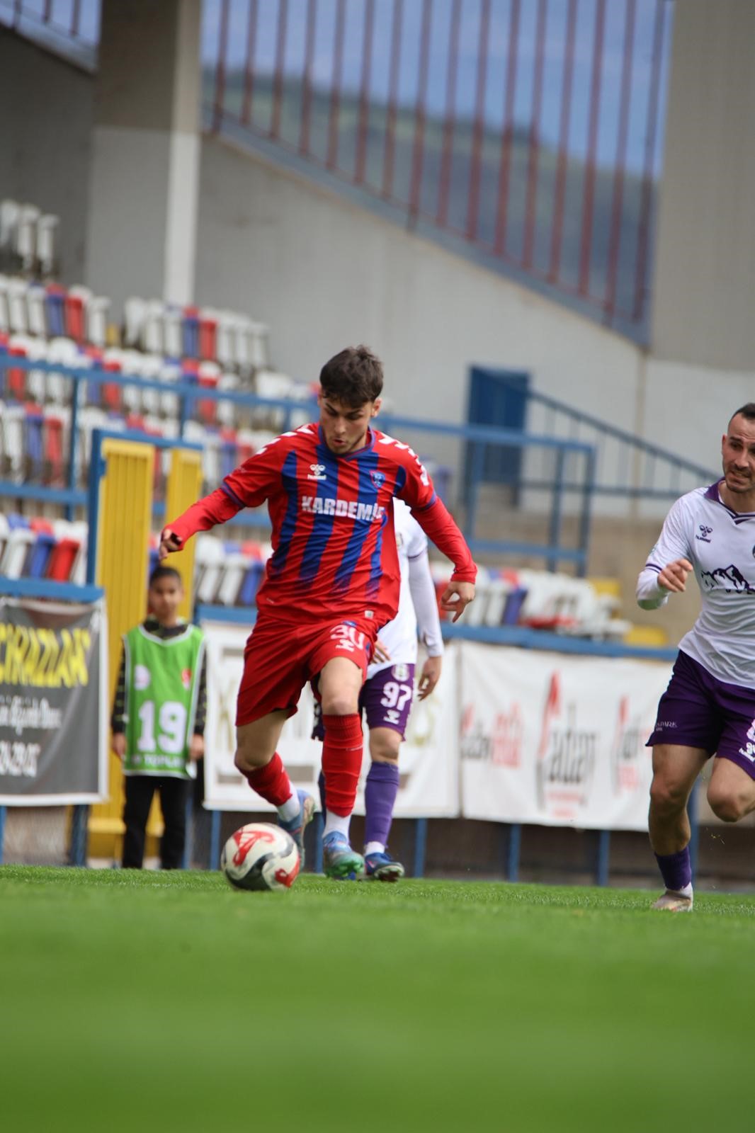 Karabük İdman Yurdu: 3 - Artvin Hopaspor: 1