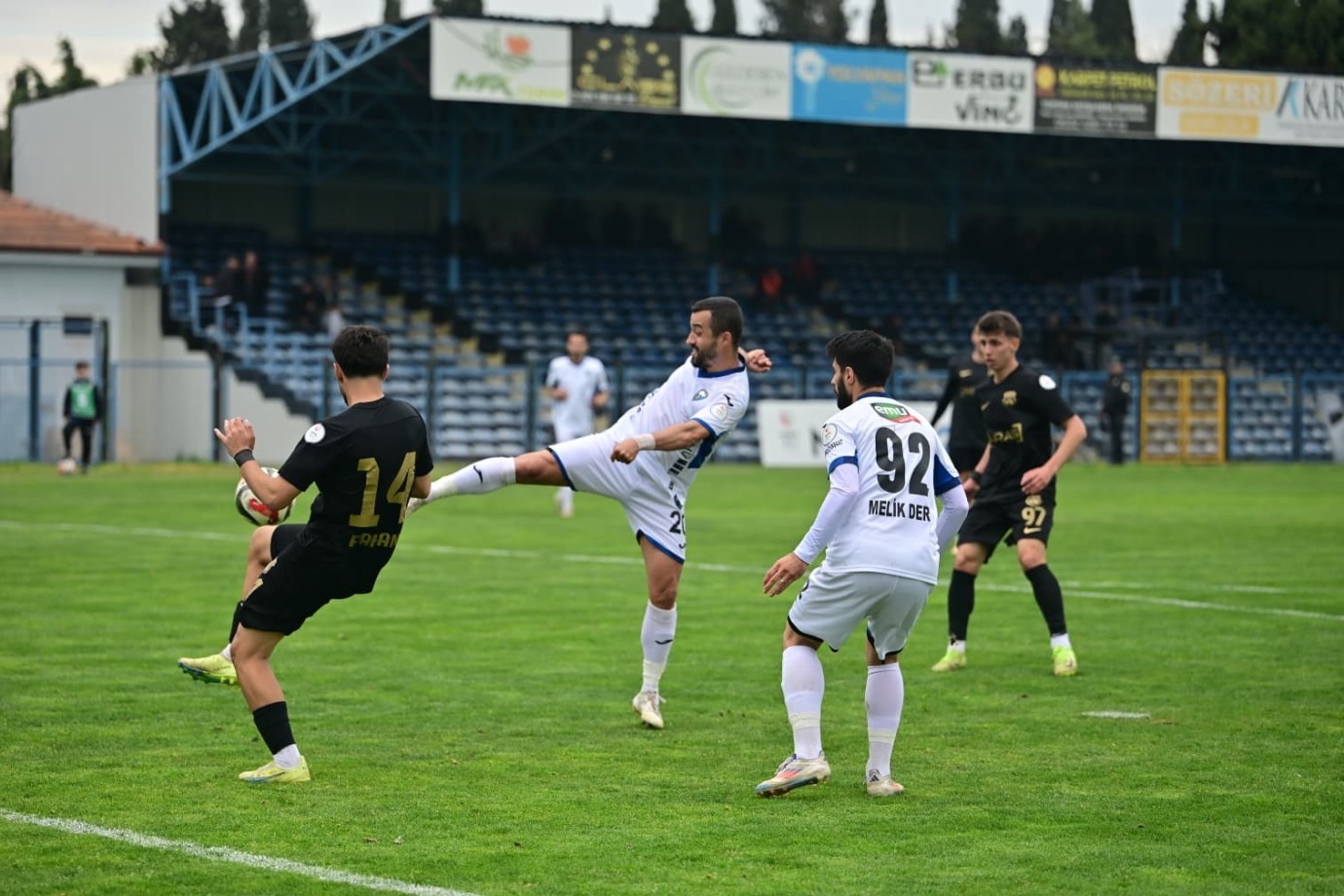 Karacabey Belediyespor: 4 - Kastamonuspor: 0