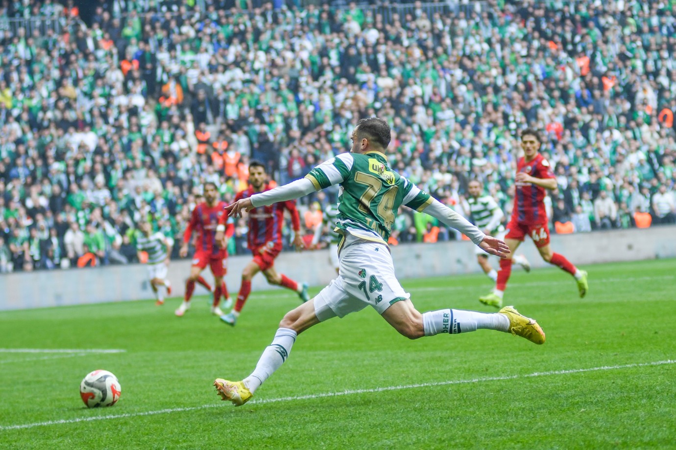 Bursaspor Şampiyonluğa Koşuyor