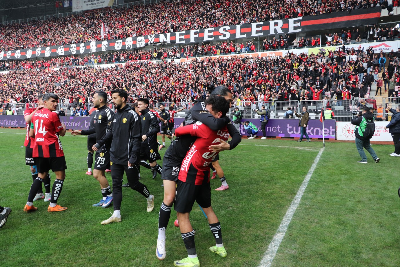 Eskişehirspor: 4 - Kütahyaspor: 0