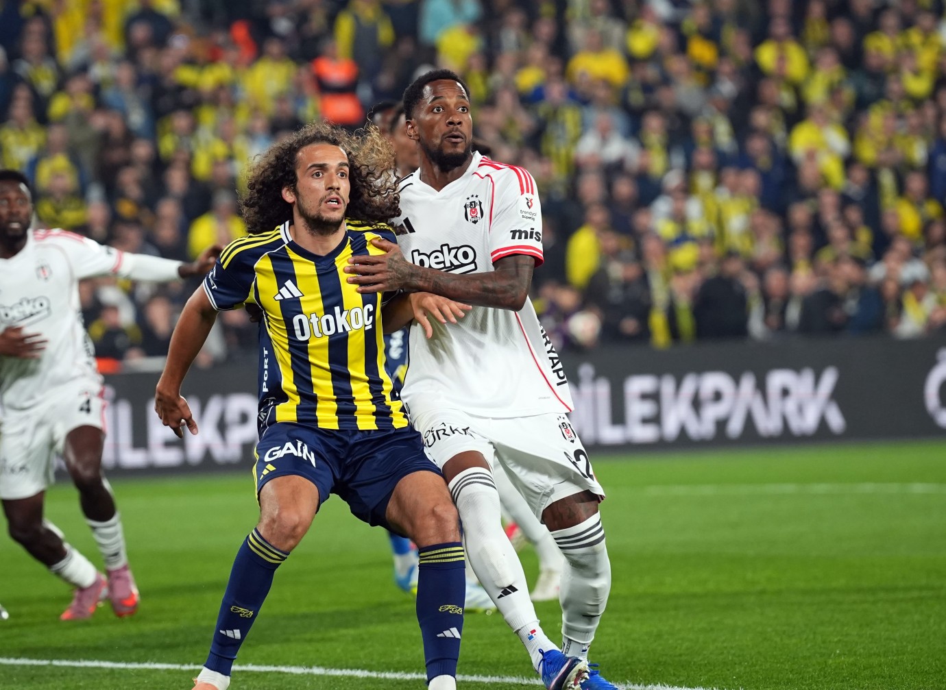 Amir Murillo hastaneye götürüldü
