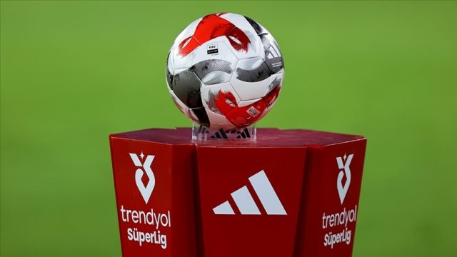 Süper Lig’de 32. Hafta Tamamlandı: Zirvede Yarış Kızıştı, Alt Sıra Alev Aldı