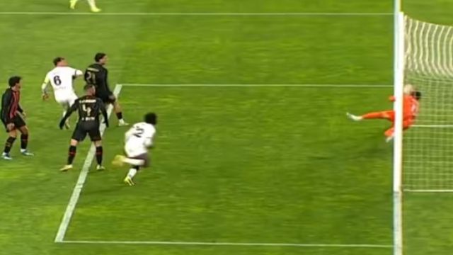 Tartışmalı Pozisyona Hakem Yorumcularından Ortak Görüş: “Gol Olmalıydı”