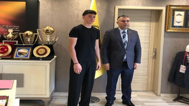 Ankaragücü Geleceğine Yatırım Yapıyor! Aybar Özyurt Profesyonel Oldu