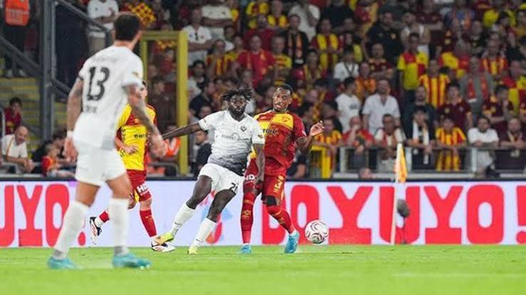 Gençlerbirliği İzmir’de Tarih Yazdı! Göztepe’yi Devirip 2’de 2 Yaptı