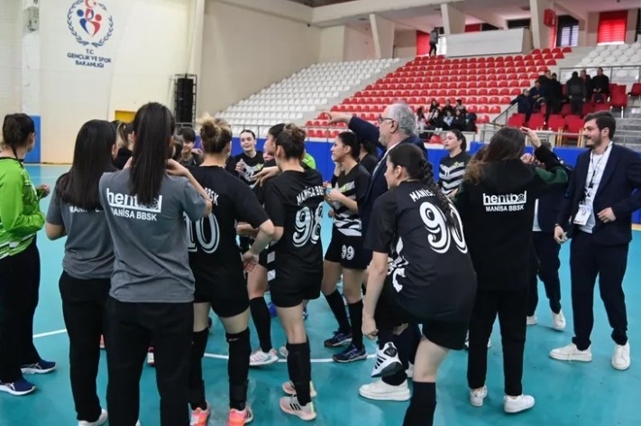 Manisa BBSK Hentbol Takımı, 1. Lig’e Yükselerek Tarih Yazdı